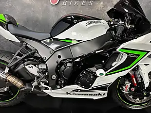 Used 2024 Kawasaki Ninja ZX-10R 1000 White - Interior and Exterior details 7
