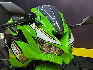 Used 2024 Kawasaki Ninja ZX-4RR Green - Interior and Exterior details 9