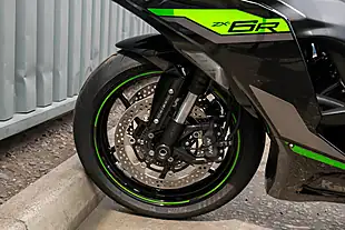Used 2024 Kawasaki Ninja ZX-6R Grey - Interior and Exterior details 10