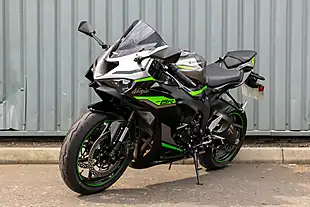 Used 2024 Kawasaki Ninja ZX-6R Grey - Interior and Exterior details 5
