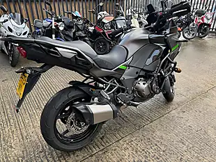Used 2024 Kawasaki Versys 1000 Grey - Interior and Exterior details 3