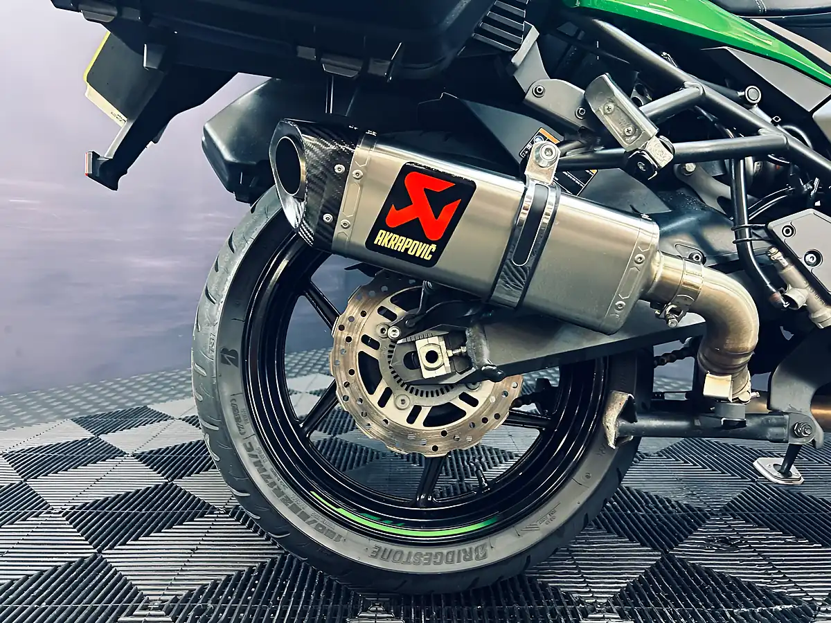 Used 2024 Kawasaki Versys 1000 Se Grand Tourer Green - Interior and Exterior details 18