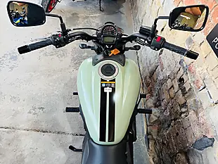Used 2024 Kawasaki Vulcan S Abs Green - Interior and Exterior details 20