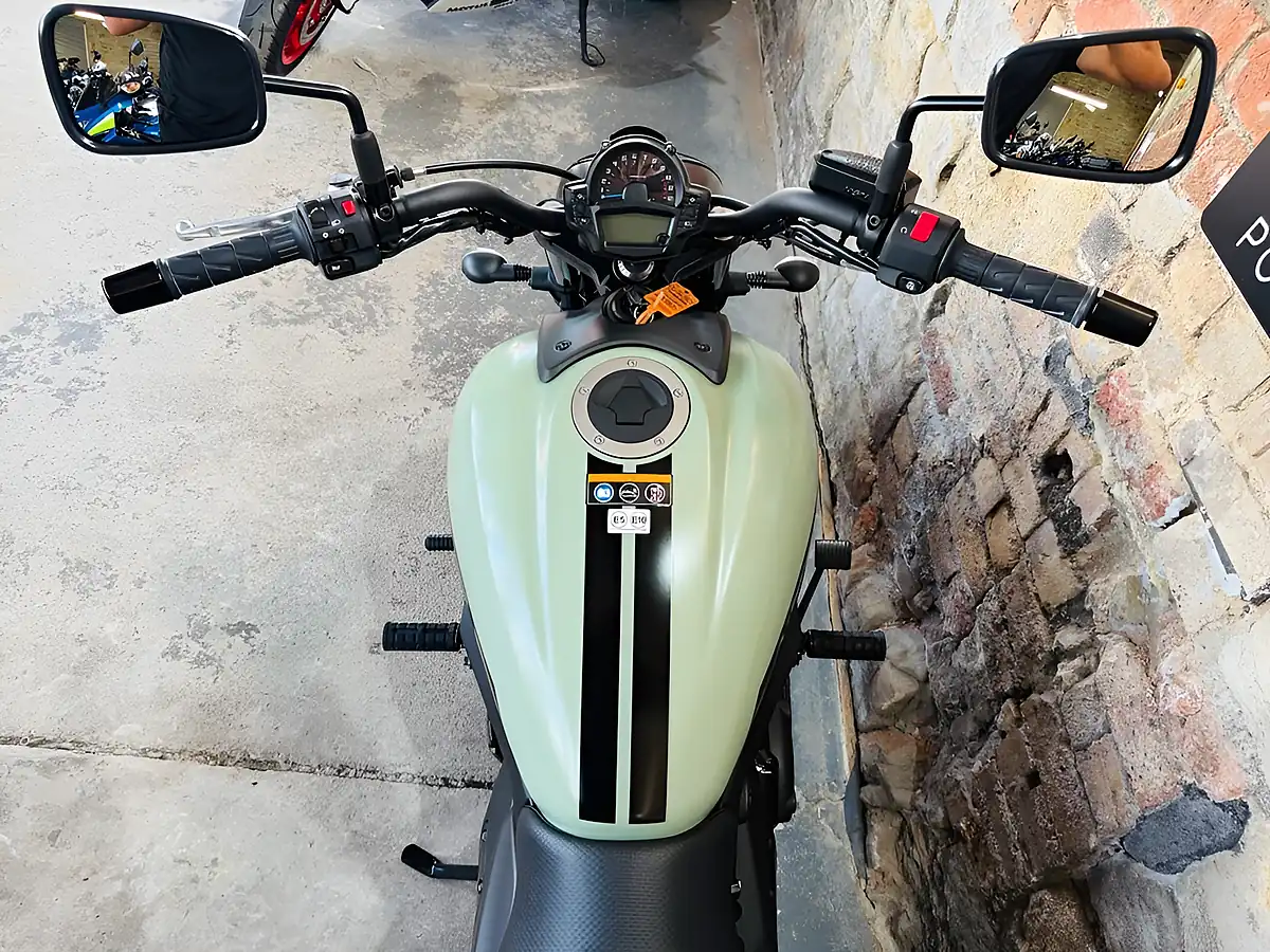 Used 2024 Kawasaki Vulcan S Abs Green - Interior and Exterior details 20