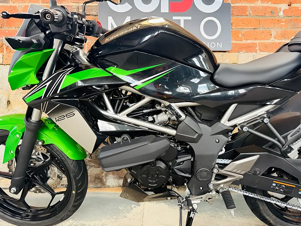 Used 2024 Kawasaki Z125 Lrfnn Green - Interior and Exterior details 16