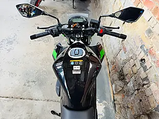 Used 2024 Kawasaki Z125 Lrfnn Green - Interior and Exterior details 20