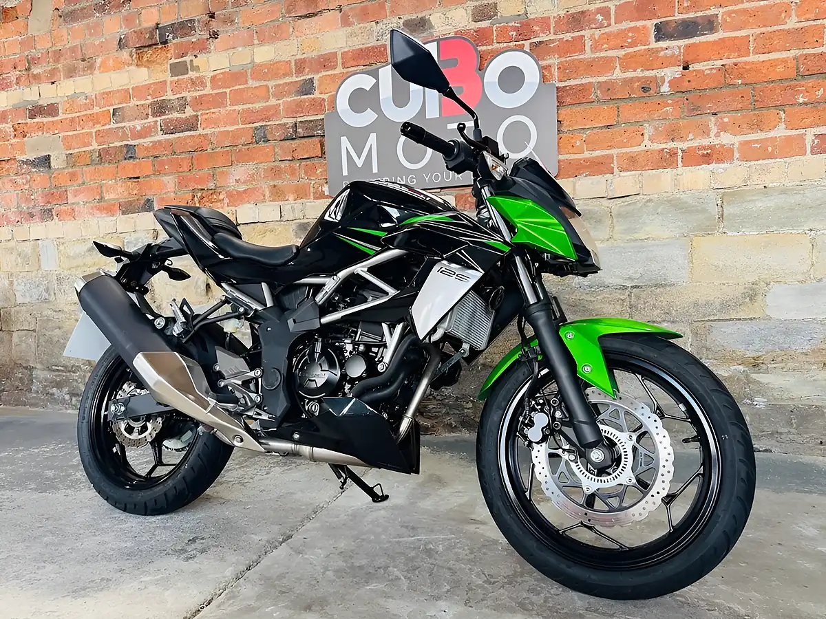Used 2024 Kawasaki Z125 Lrfnn Green - Interior and Exterior details 3