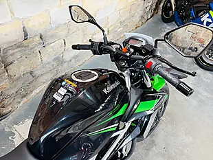 Used 2024 Kawasaki Z125 Lrfnn Green - Interior and Exterior details 8