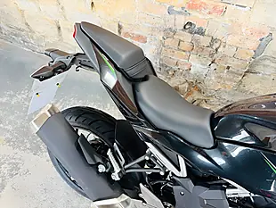 Used 2024 Kawasaki Z125 Lrfnn Green - Interior and Exterior details 9