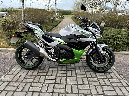 2024 Kawasaki Z7 Hybrid