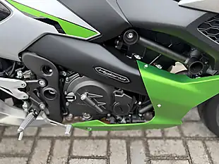 Used 2024 Kawasaki Z7 Silver/Green - Interior and Exterior details 15