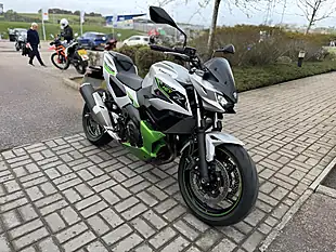 Used 2024 Kawasaki Z7 Silver/Green - Interior and Exterior details 3
