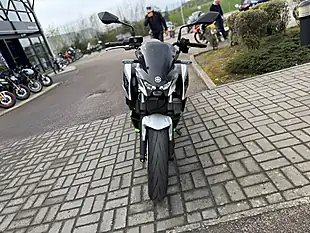 Used 2024 Kawasaki Z7 Silver/Green - Interior and Exterior details 4