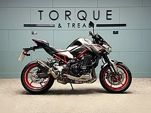 Used 2024 Kawasaki Z900 Performance Edition Silver - Interior and Exterior details 2