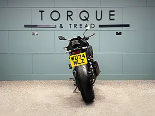 Used 2024 Kawasaki Z900 Performance Edition Silver - Interior and Exterior details 5