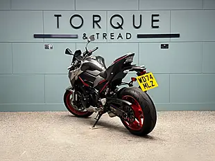 Used 2024 Kawasaki Z900 Performance Edition Silver - Interior and Exterior details 6