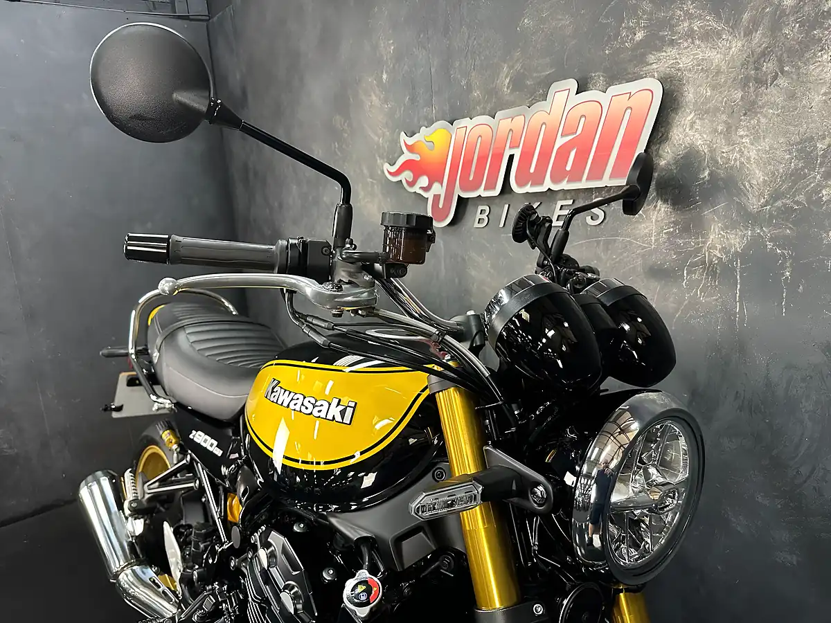 Used 2024 Kawasaki Z900 RS Se Black - Interior and Exterior details 11