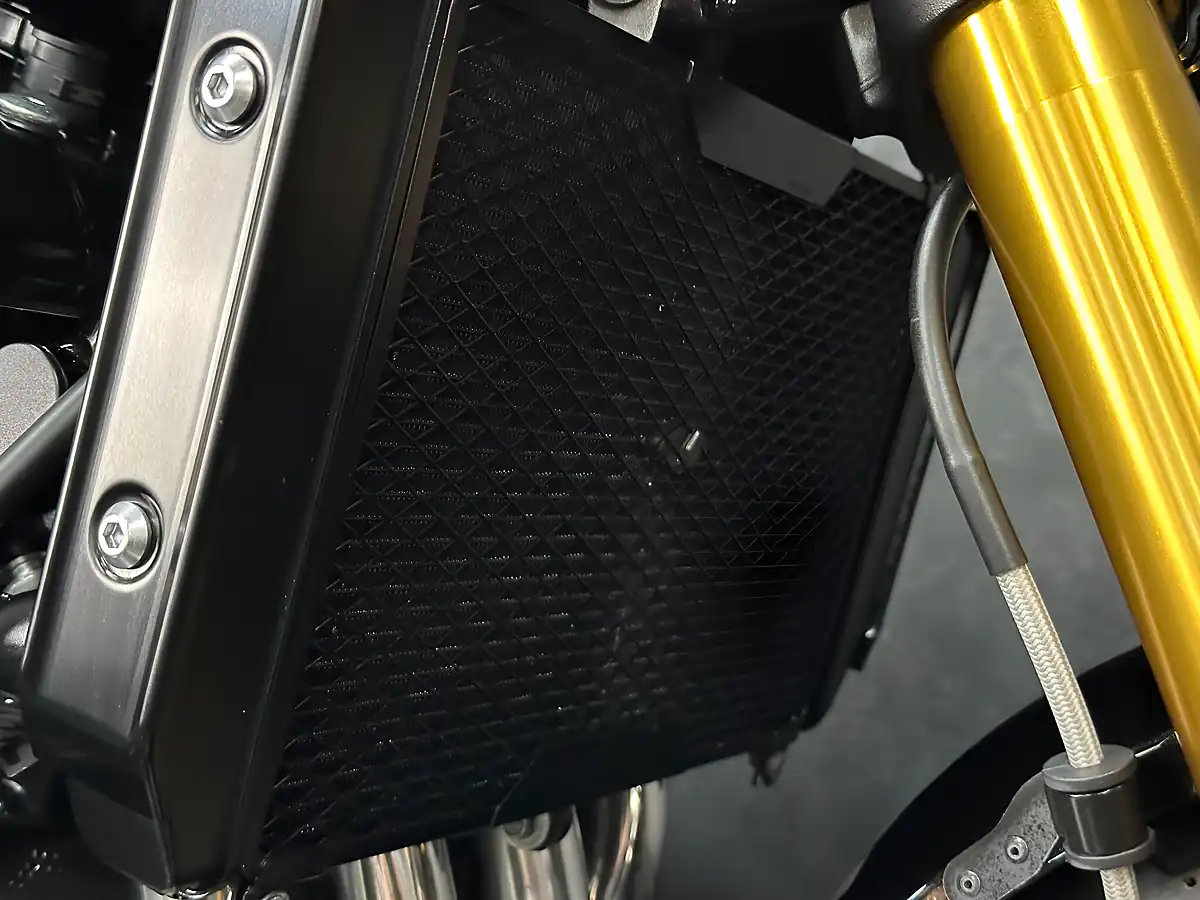 Used 2024 Kawasaki Z900 RS Se Black - Interior and Exterior details 13
