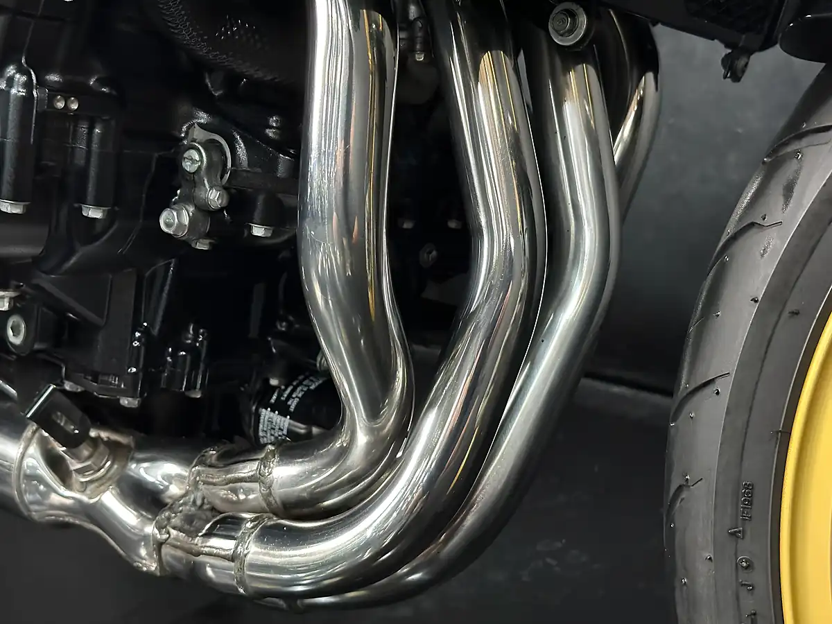 Used 2024 Kawasaki Z900 RS Se Black - Interior and Exterior details 15
