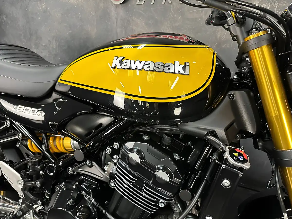 Used 2024 Kawasaki Z900 RS Se Black - Interior and Exterior details 18