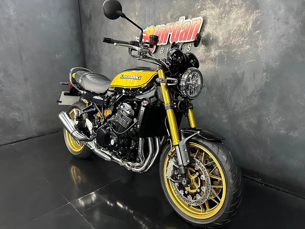 Used 2024 Kawasaki Z900 RS Se Black - Interior and Exterior details 4