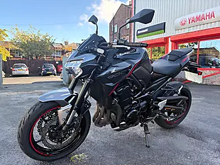 Used 2024 Kawasaki Z900 Super Naked Silver - Interior and Exterior details 6