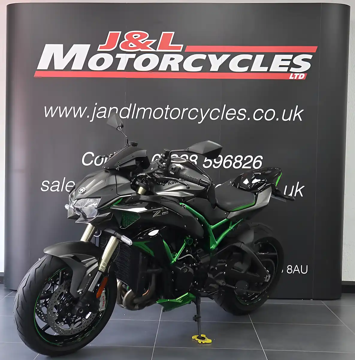 Used 2024 Kawasaki ZH2 Se Grey - Interior and Exterior details 5
