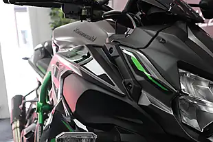 Used 2024 Kawasaki ZH2 Se Grey - Interior and Exterior details 7