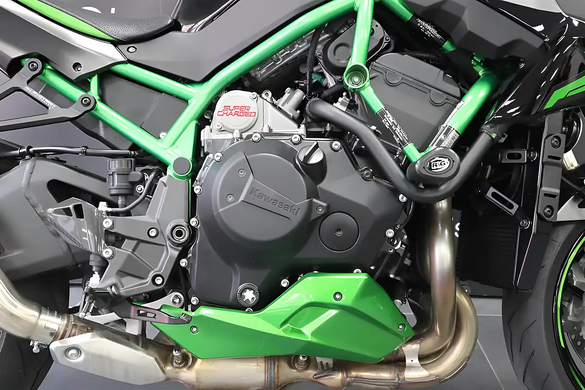 Used 2024 Kawasaki ZH2 Se Grey - Interior and Exterior details 8