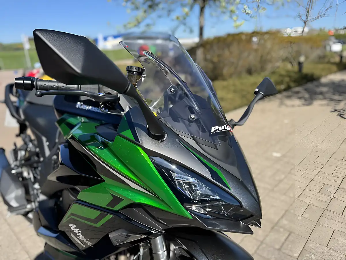 Used 2024 Kawasaki Zx 1002 Ninja 1000 Sx Green - Interior and Exterior details 15