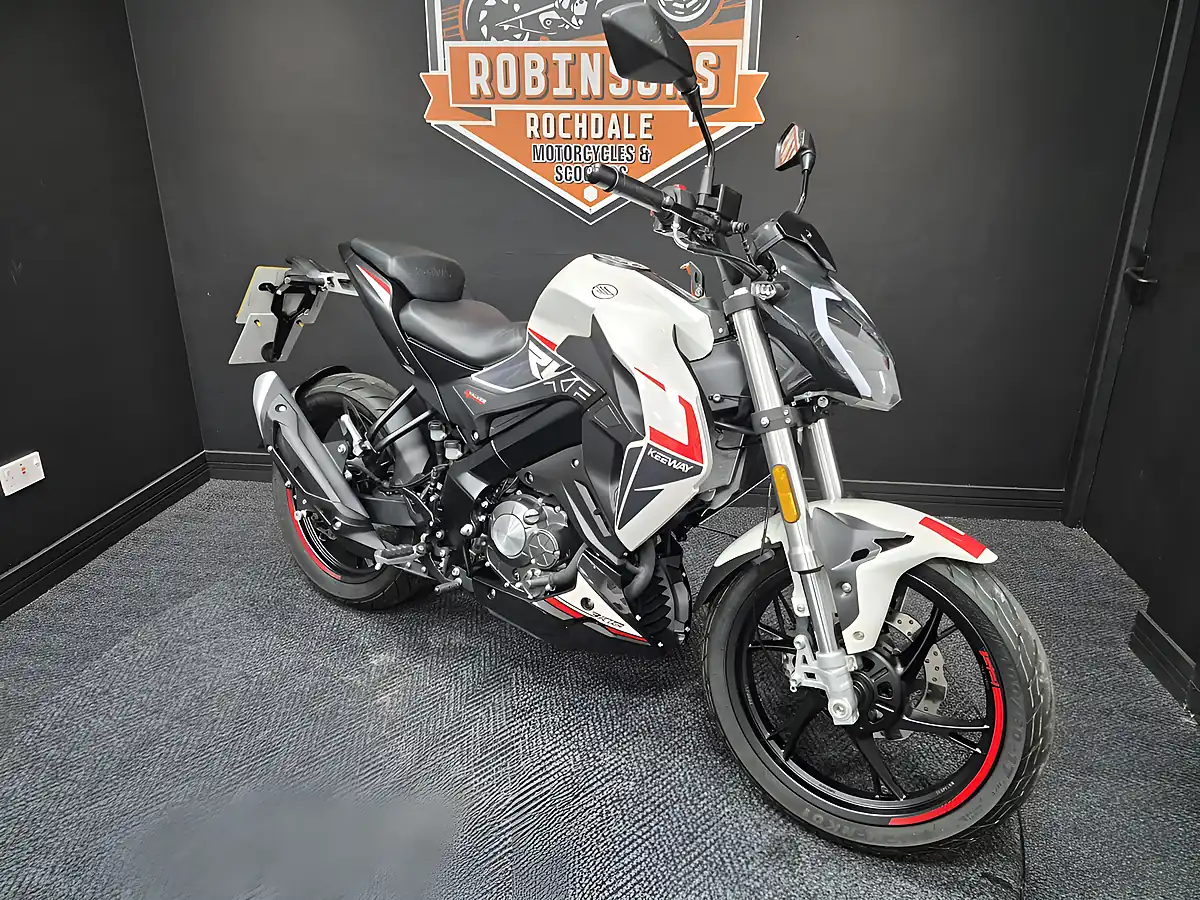 Used 2024 Keeway Rkf 125 White - Interior and Exterior details 4