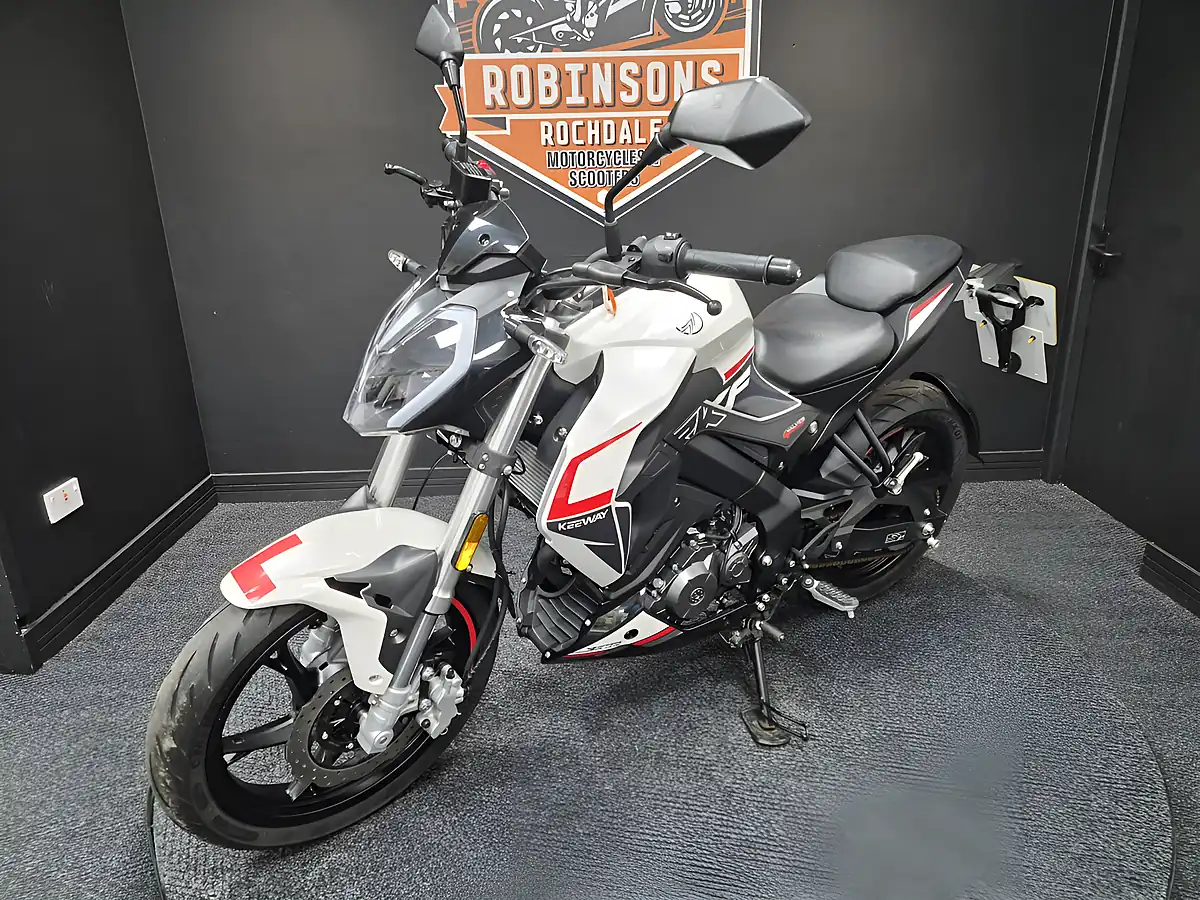 Used 2024 Keeway Rkf 125 White - Interior and Exterior details 5