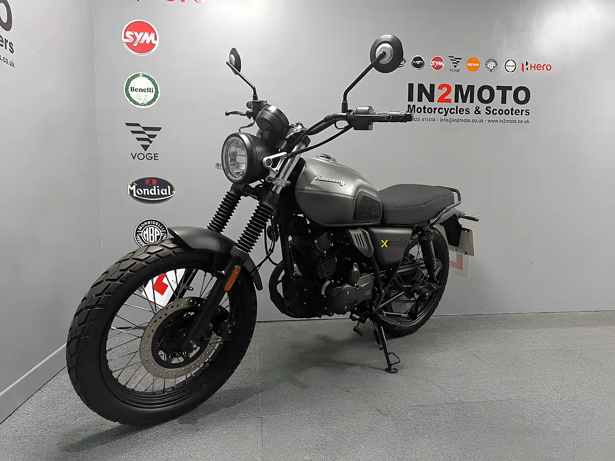 Used 2024 Keeway X-Light 125 Black/Silver - Interior and Exterior details 13