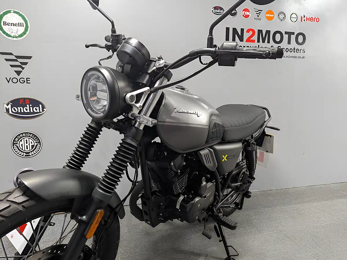 Used 2024 Keeway X-Light 125 Black/Silver - Interior and Exterior details 14