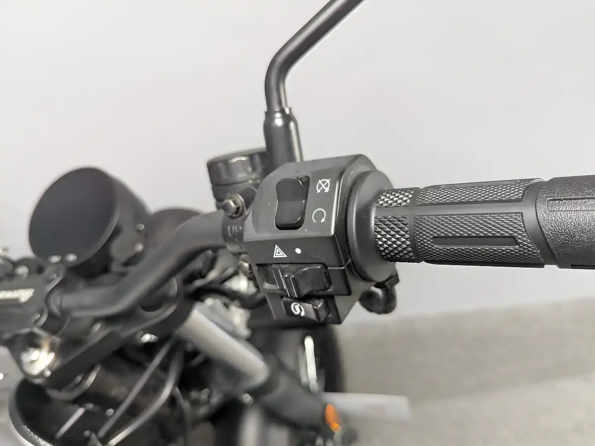 Used 2024 Keeway X-Light 125 Black/Silver - Interior and Exterior details 19