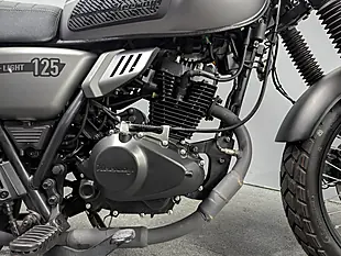 Used 2024 Keeway X-Light 125 Black/Silver - Interior and Exterior details 7
