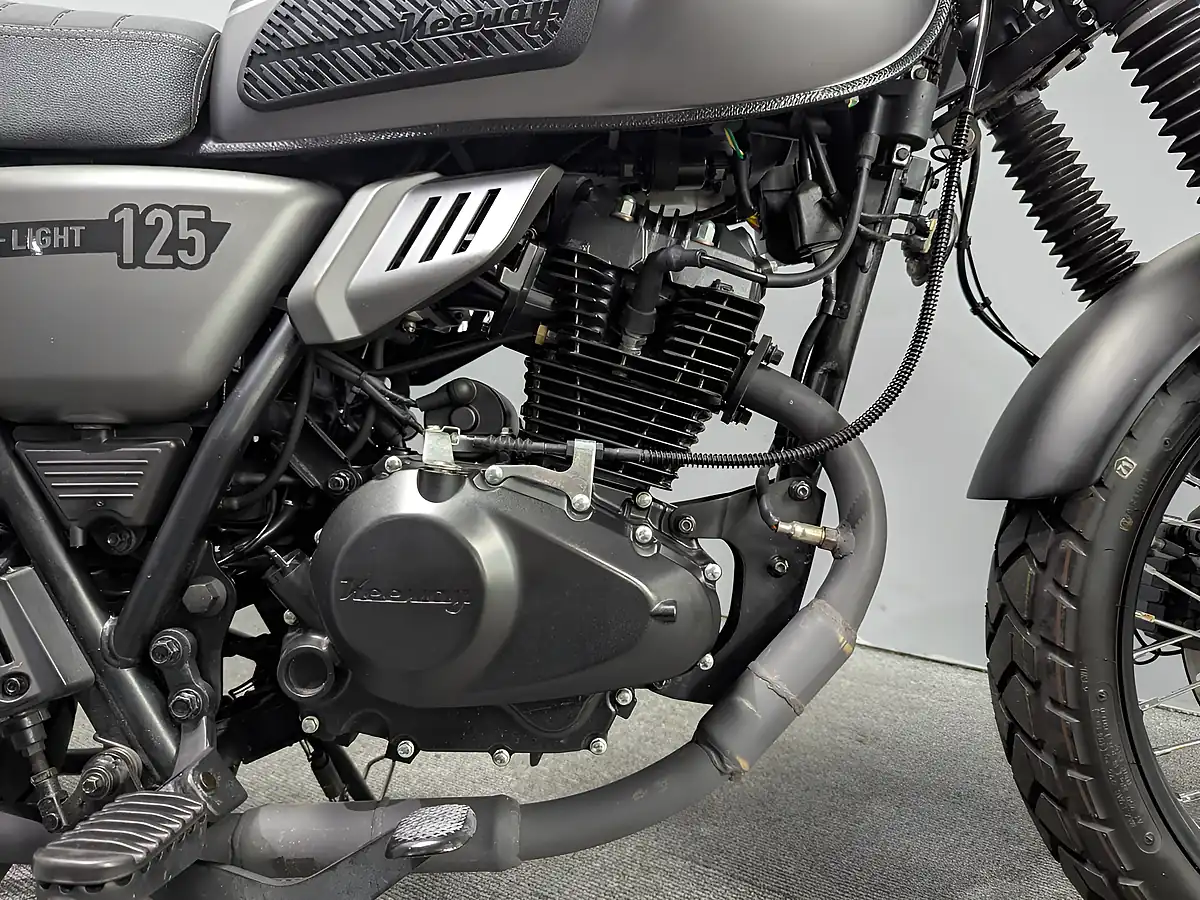 Used 2024 Keeway X-Light 125 Black/Silver - Interior and Exterior details 7