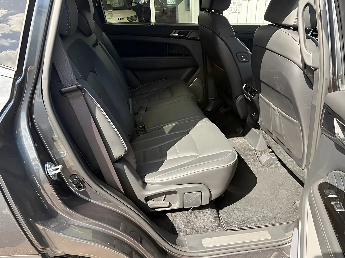 Used 2024 KGM Rexton K50 Grey - Interior and Exterior details 14