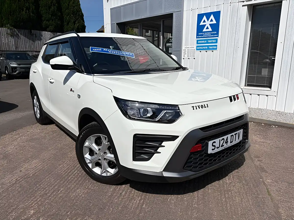 Used 2024 KGM Tivoli White - Front View