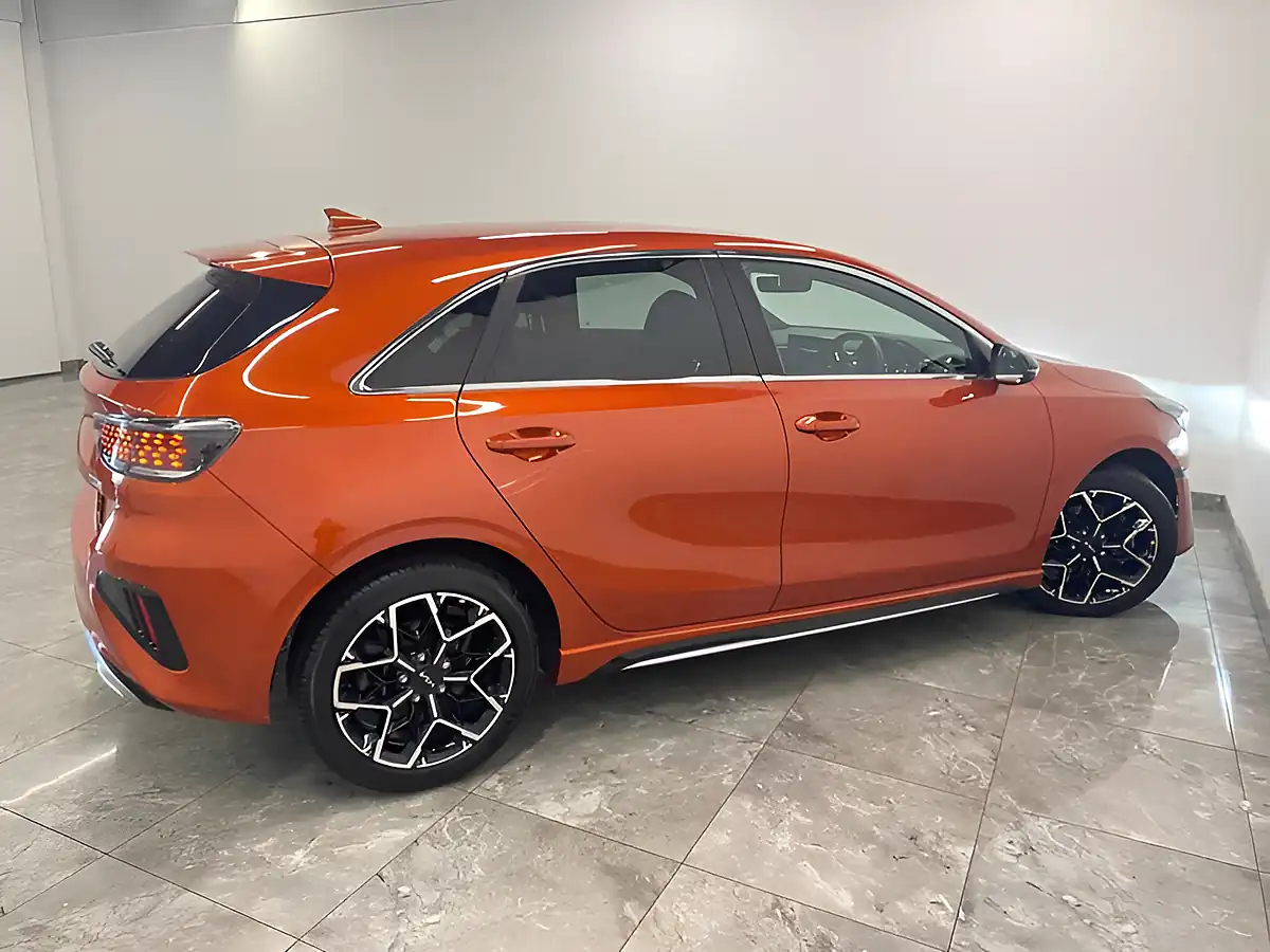 Used 2024 Kia Ceed GT-Line Orange - Interior and Exterior details 9