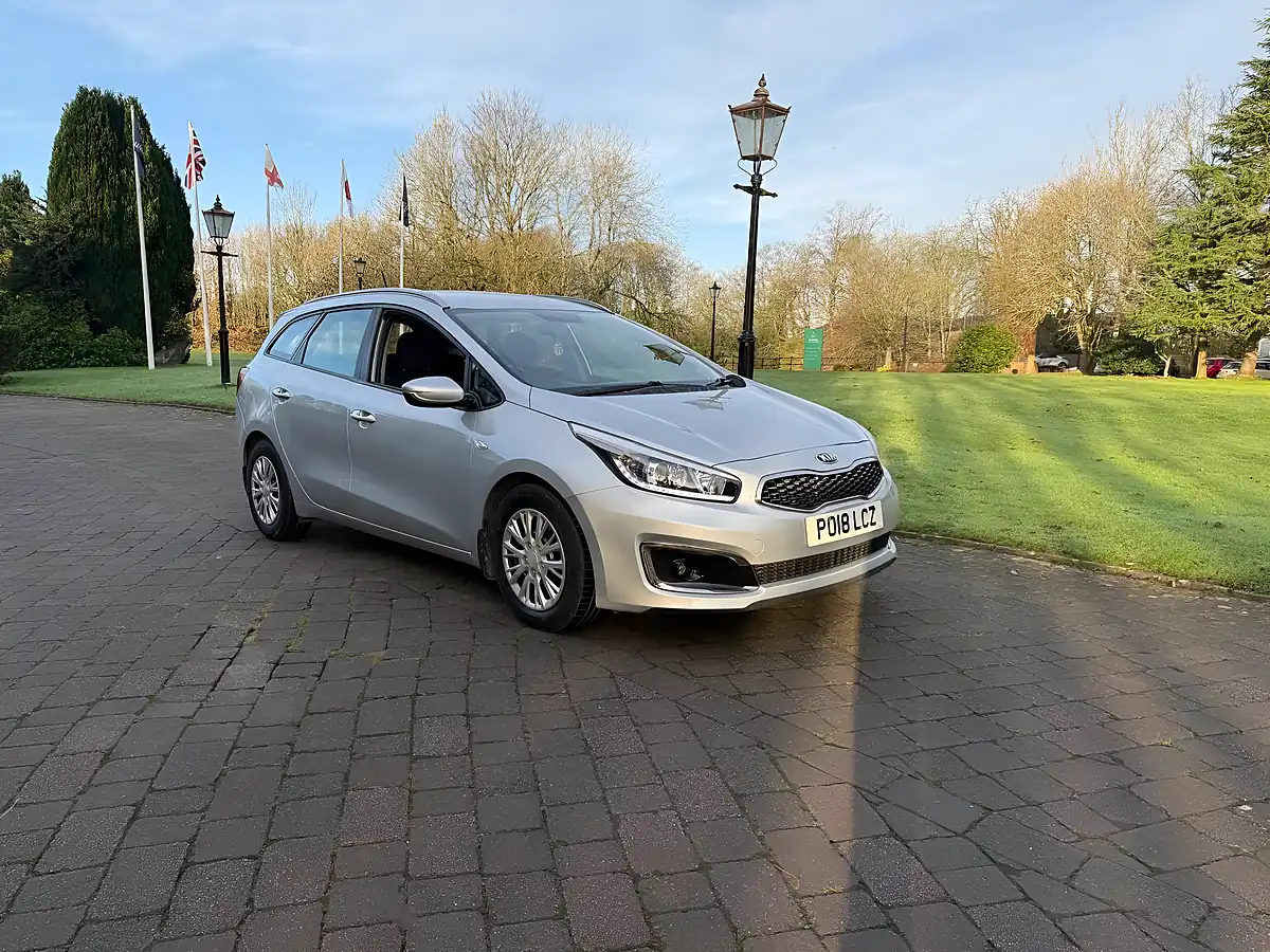Used 2024 Kia Ceed Sportswagon Silver - Front View