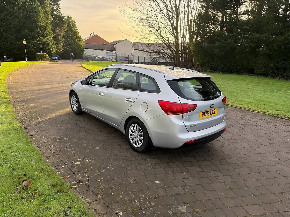 Used 2024 Kia Ceed Sportswagon Silver - Interior and Exterior details 5