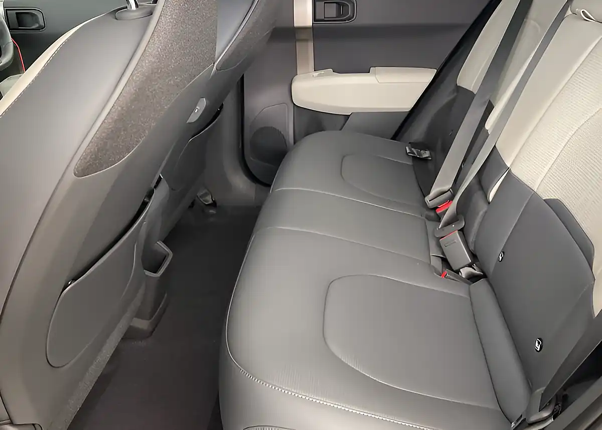 Used 2024 Kia EV3 GT-Line Shale Grey - Interior and Exterior details 12
