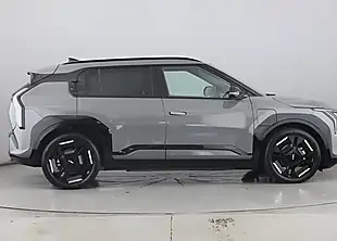Used 2024 Kia EV3 GT-Line Shale Grey - Interior and Exterior details 3