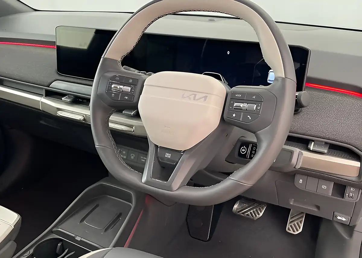 Used 2024 Kia EV3 GT-Line Shale Grey - Interior and Exterior details 7