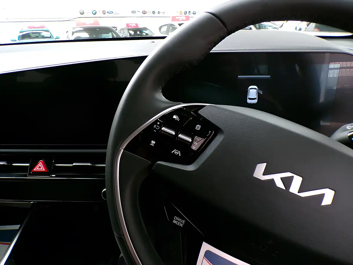 Used 2024 Kia Niro 2 Black - Interior and Exterior details 15
