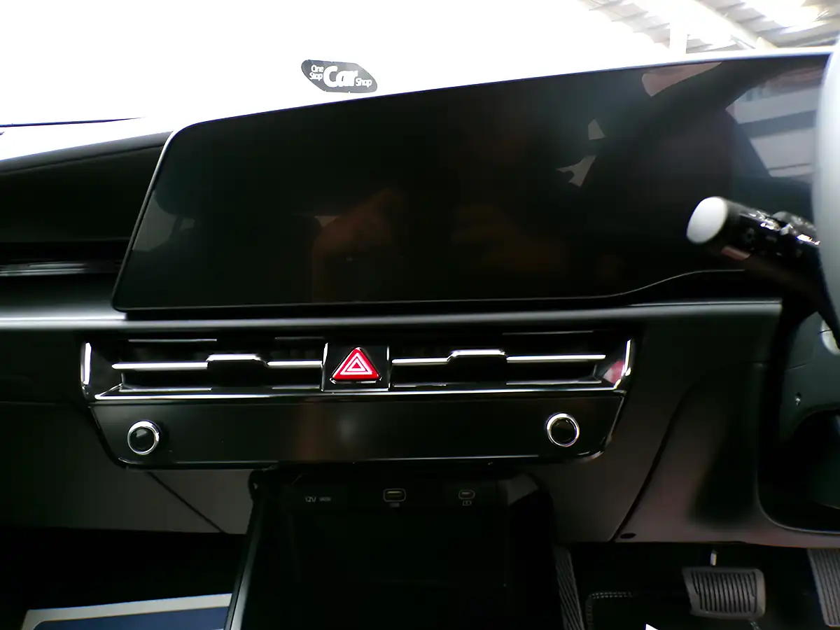 Used 2024 Kia Niro 2 Black - Interior and Exterior details 17