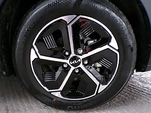 Used 2024 Kia Niro 2 Black - Interior and Exterior details 9