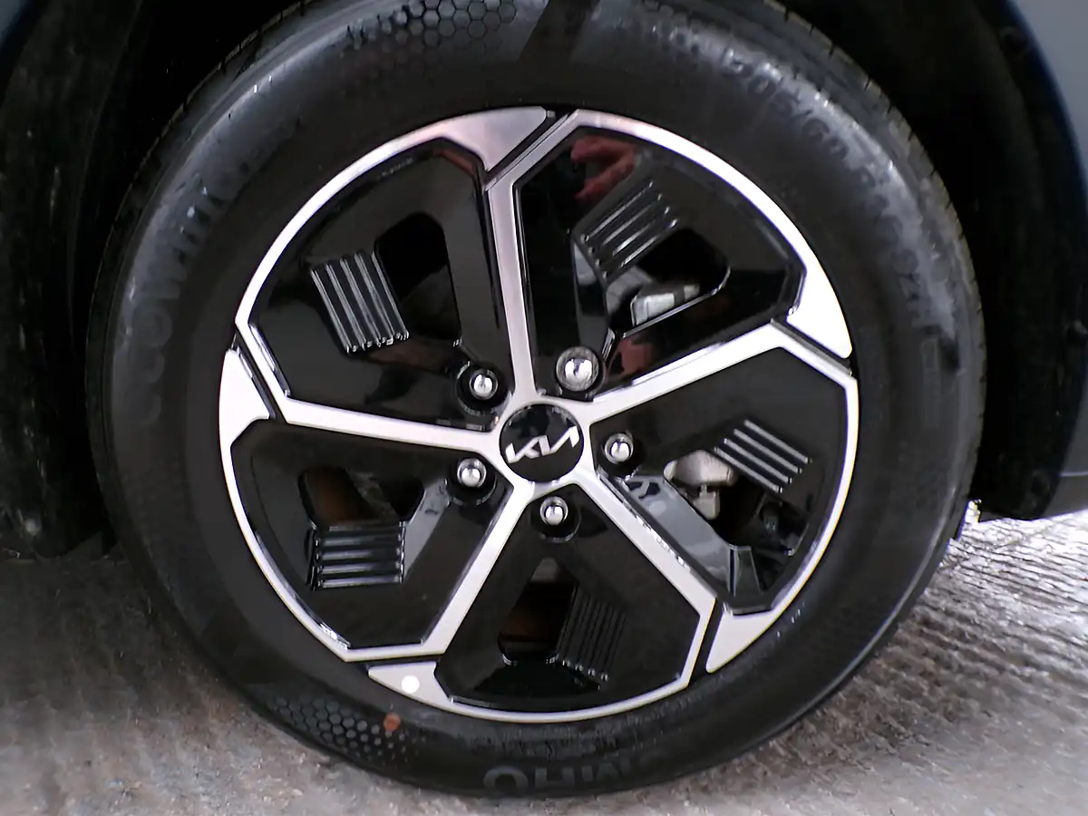 Used 2024 Kia Niro 2 Black - Interior and Exterior details 9
