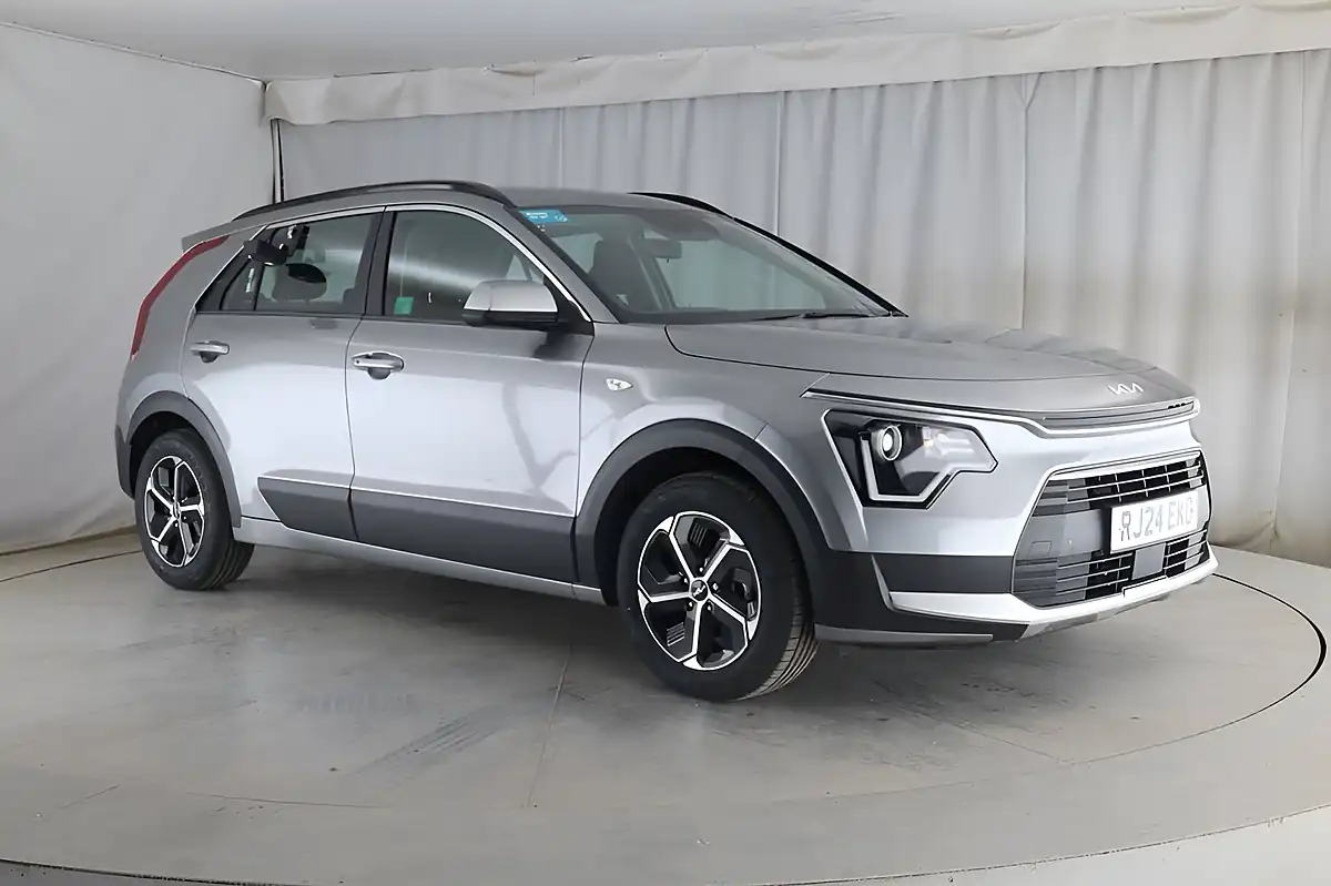 Used 2024 Kia Niro 2 Grey - Interior and Exterior details 12